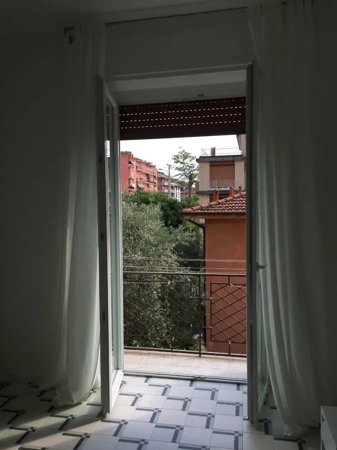 Konukevi Il Capitano Otel Lerici